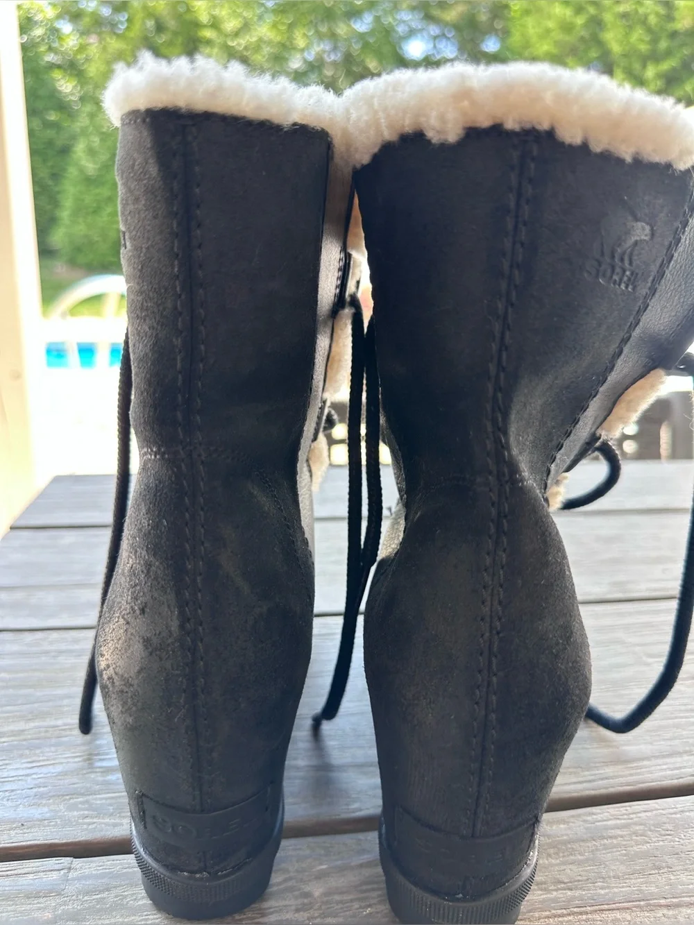 Sorel Black Winter Lace-Up Boots with Cream Shearling